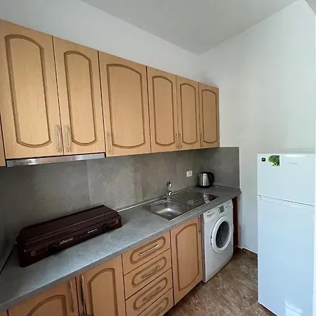 度假居 Rent Loren Vlorë