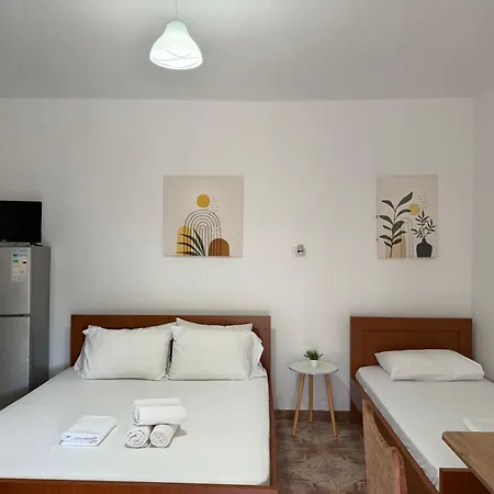 Rent Loren Vlore