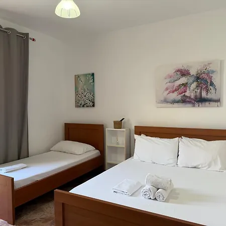Rent Loren Vlore