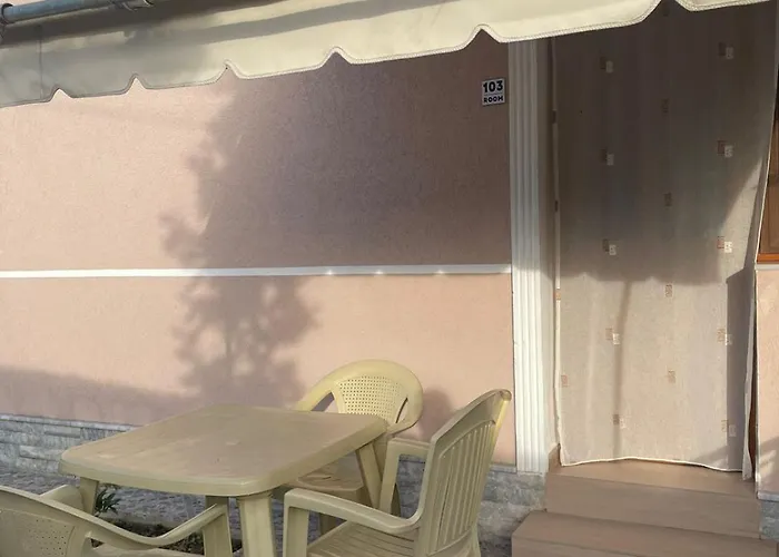 Rent Loren Nyaraló *